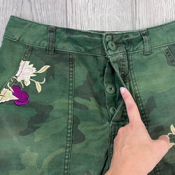 Free People Size 0 Embroidered Floral Camo Boho Cotton High Rise Bermuda Shorts - Picture 12 of 12